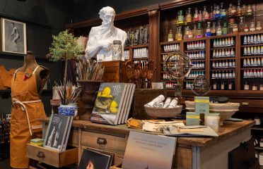 de Gerenday’s Fine Art Materials and Curiosities