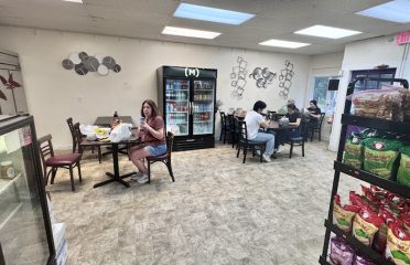 Moon Vietnamese Restaurant & Convenience Store