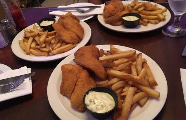 Lynon’s Restaurant And Bar