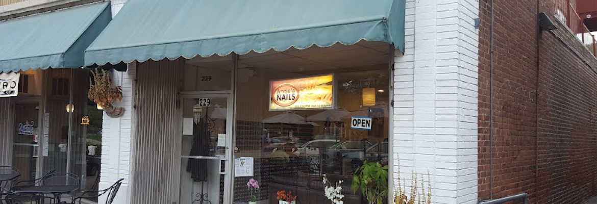Nails on Main