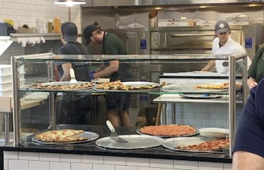 Pat’s Apizza