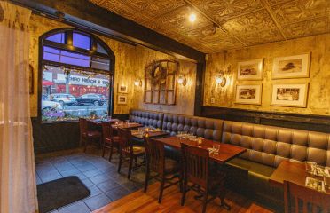 Arugula Bistro & Bar