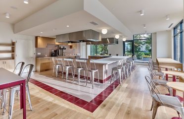 Hudson Table Stamford