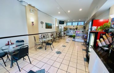 Santini’s Deli & Grill