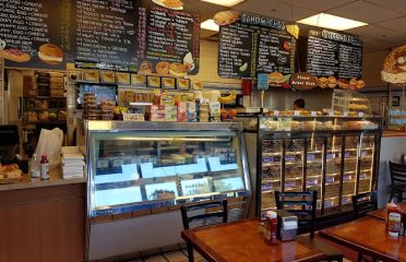Pauli’s Deli & Bagels