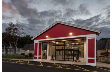 Ramada by Wyndham Hartford North / Bradley Airport