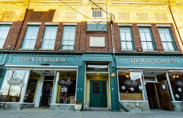 Courthouse Bar and Grille