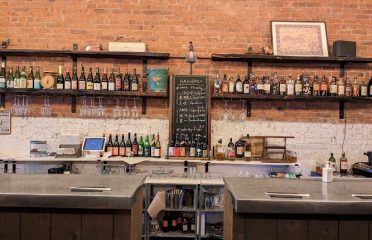 Hachiroku Shokudo & Sake Bar
