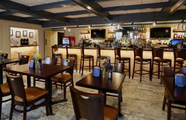 Greenside at Tunxis Country Club