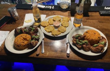 Pop’s Bar and Grill