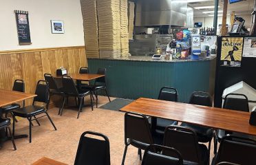 Naples Restaurant & Pizza