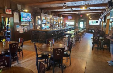 Cracker Barrel Pub