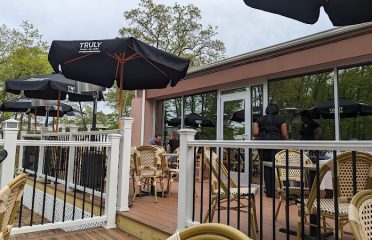 La Notte Waterside Grille
