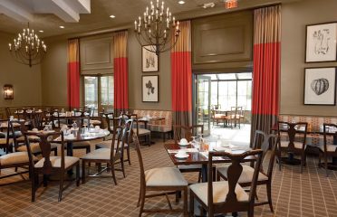 21 Lake Restaurant and Bar