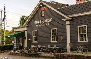 The Boathouse At Lakeville