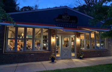 Neo Restarant & Bar