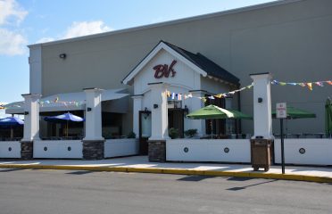 Bobby V’s Restaurant & Sports Bar — Bradley, Windsor Locks | Home of MyWinners