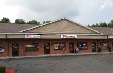 Tomatoe’s Pizza & Sports Bar