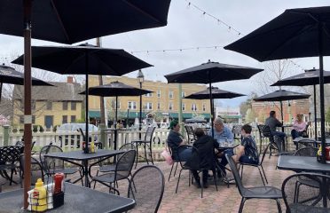 Lucky Lou’s Bar and Grill