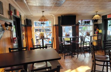 Pattaconk 1850 Bar & Grille