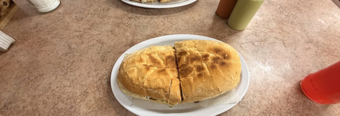 El Molcajete Bakery & Deli