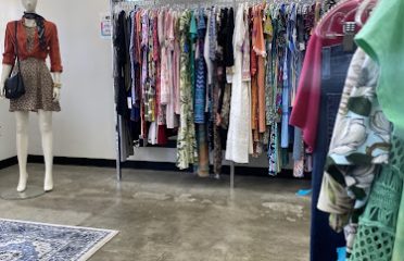 Renee’s Resale Clothing Outlet