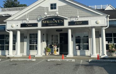 Mallove’s of Mystic