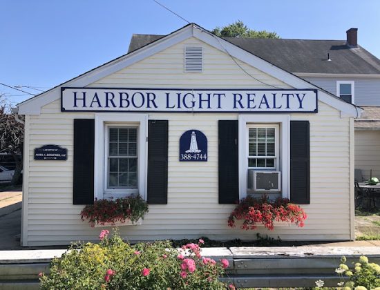 Greg Robbins – Houlihan Lawrence Real Estate