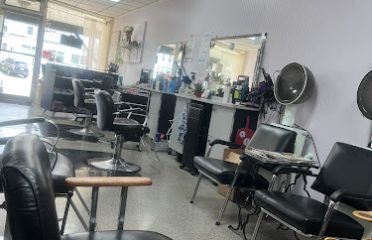 Magic Mirror Unisex Salon