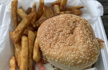 Mad River Creamery & Deli