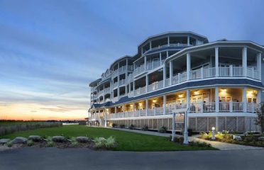 Madison Beach Hotel, Curio Collection by Hilton