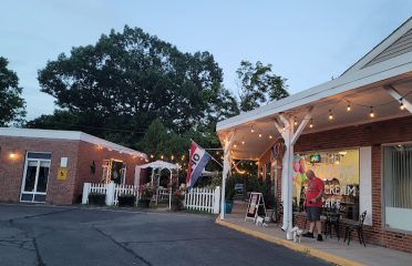 The Scoop Ice Cream Cafe