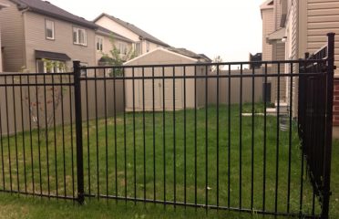 Roots Landscaping – Fence Contractor