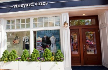 vineyard vines