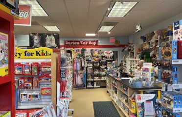 Darien Toy Box