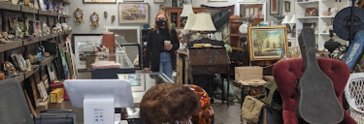 Blueberry Hill Antiques & Estate Auctions