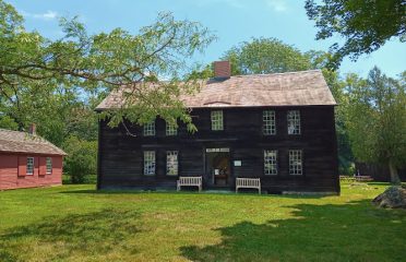 The Thomas Lee House