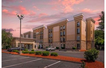 Comfort Inn & Suites East Hartford – Hartford