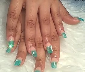 Glam nails