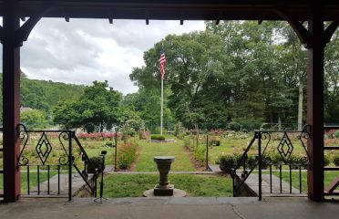 Mohegan Park – Memorial Rose Garden