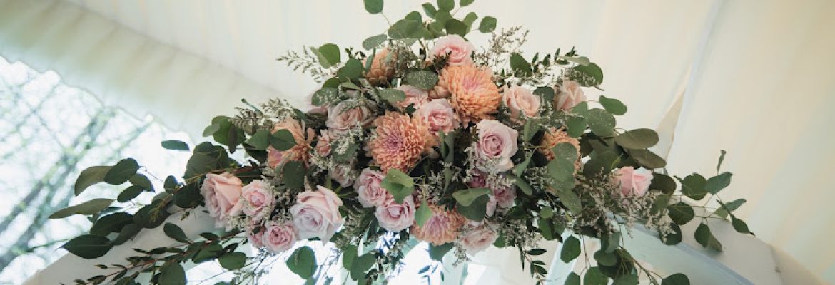 The Harwinton Florist llc