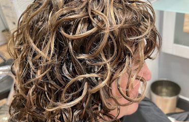 LM Salon