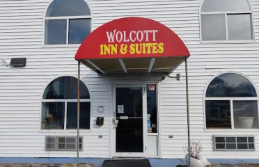 Wolcott Inn & Suites