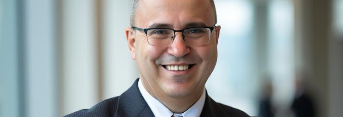Eli Carneiro, Realtor