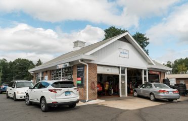 Trumbull Mobil Service Center
