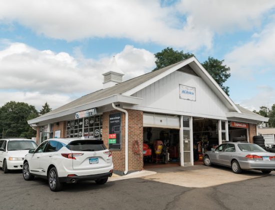 Trumbull Mobil Service Center