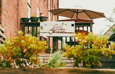 Café Real School Street