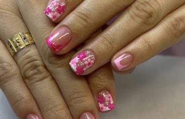 California Nails Salon