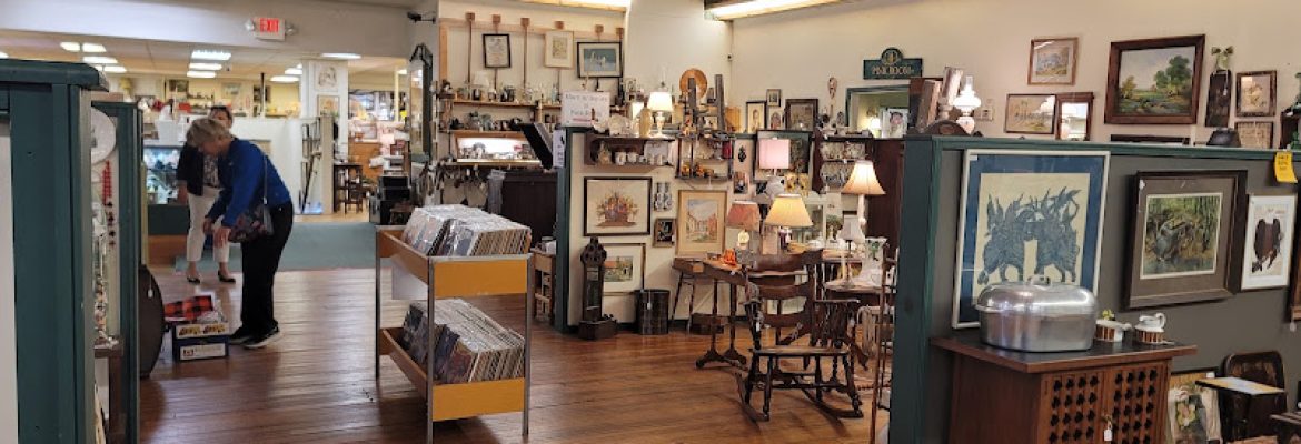Antiques Marketplace at Bugbee’s on Main
