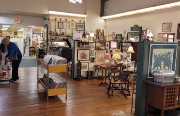 Antiques Marketplace at Bugbee’s on Main